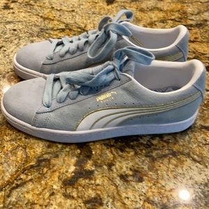 Puma tennis shoes